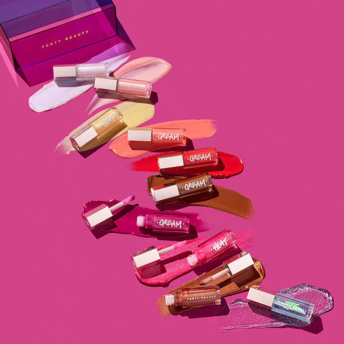 Fenty Beauty by Rihanna
The Gloss Bomb Vault Full-Size Universal Lip Luminizer 10-Piece Set. SOBRE PEDIDO