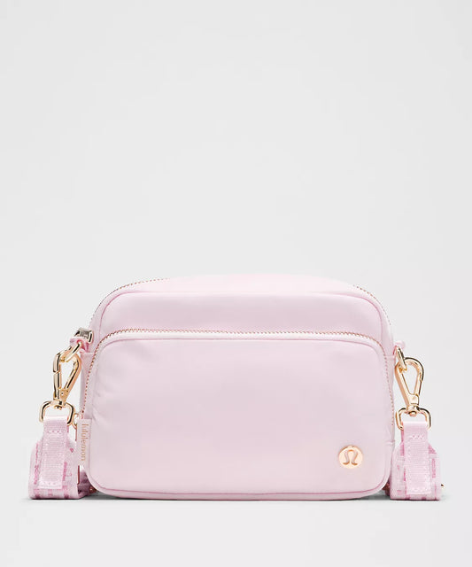 Lululemon | Everywhere Crossbody Bag 2L L Monogram Metallic - Blissful Pink