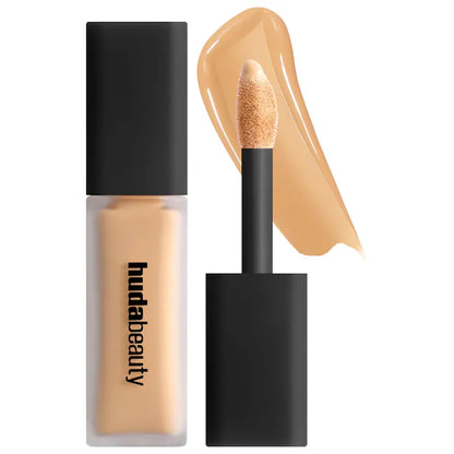 HUDA BEAUTY | #FauxFilter Matte Buildable Coverage Waterproof Concealer