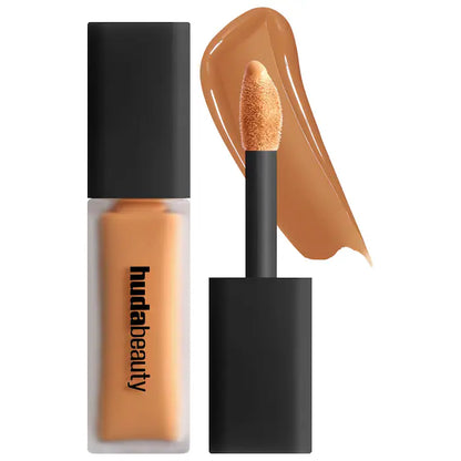 HUDA BEAUTY | #FauxFilter Matte Buildable Coverage Waterproof Concealer